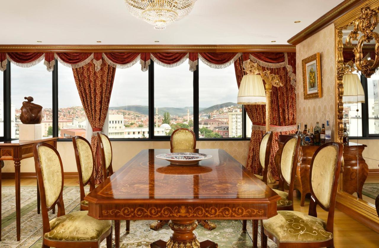 スイス ダイヤモンド ホテル プリシュティナ エクステリア 写真 3D rendering of a dining room